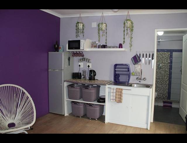11 BEDROOM HOUSE FOR SALE IN KENSINGTON